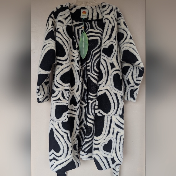 FARM Rio Jackets & Blazers - NWT! FARM Rio Black & White Wild Hearts Fleece Coat (SIZE XS)